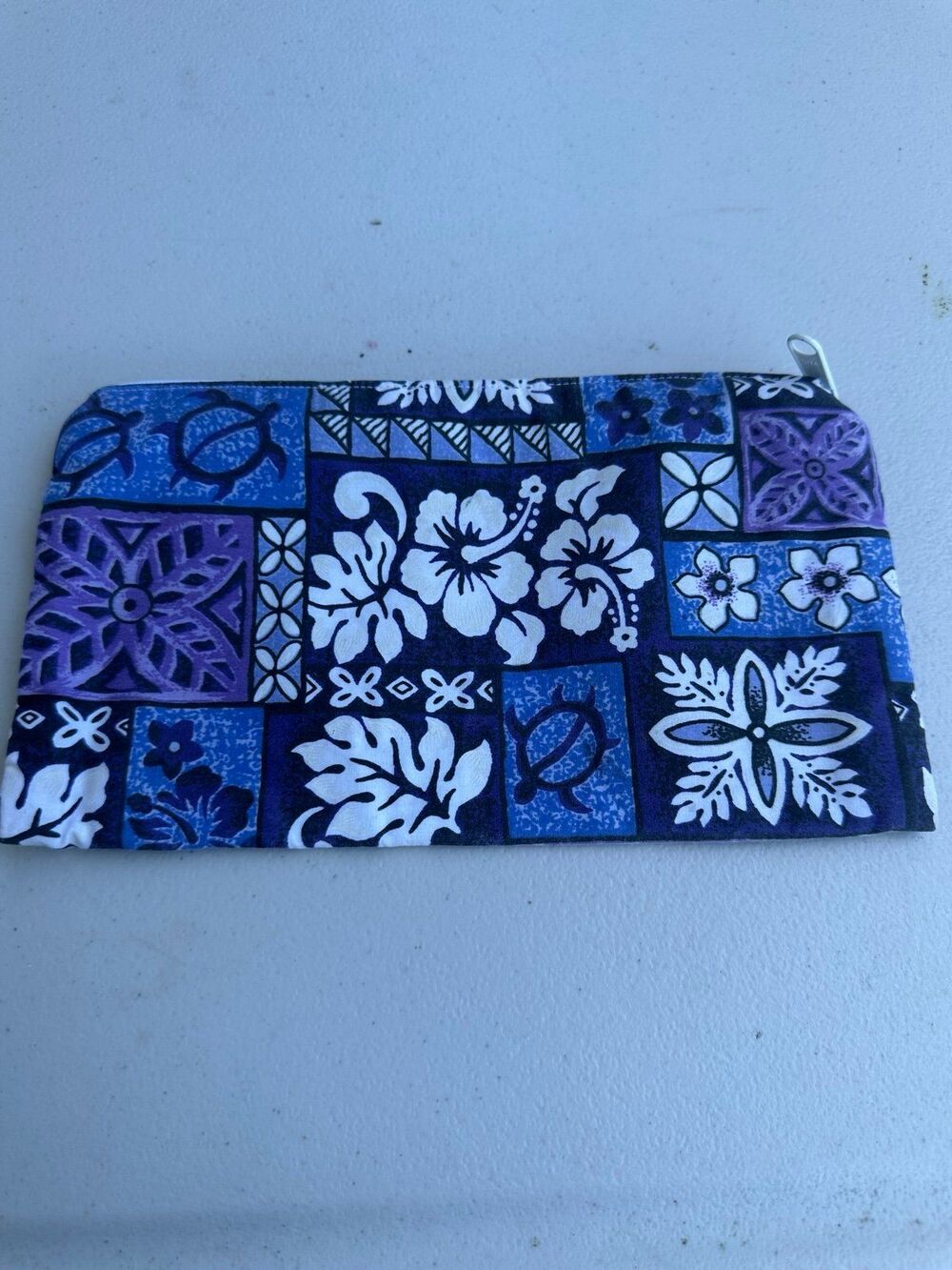 Handmade Hawaiian Quilt Hibiscus Zipper Closure Nylon Lined Cosmetic Pouch